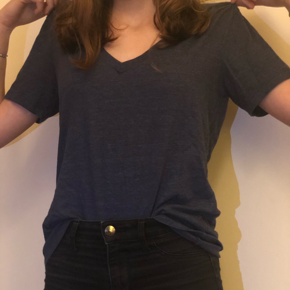 forever 21 navy blue v neck t shirt